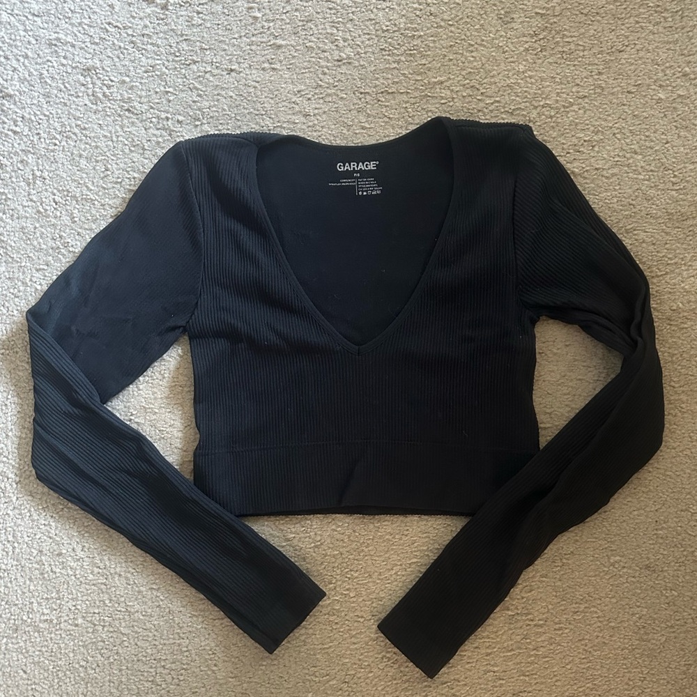 Garage black long sleeve seamless crop top